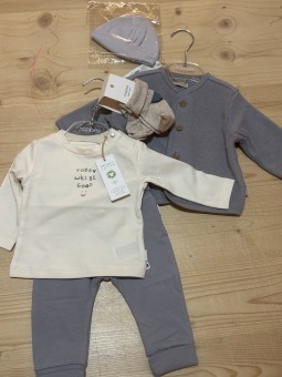 Conjunto completo |Noppies